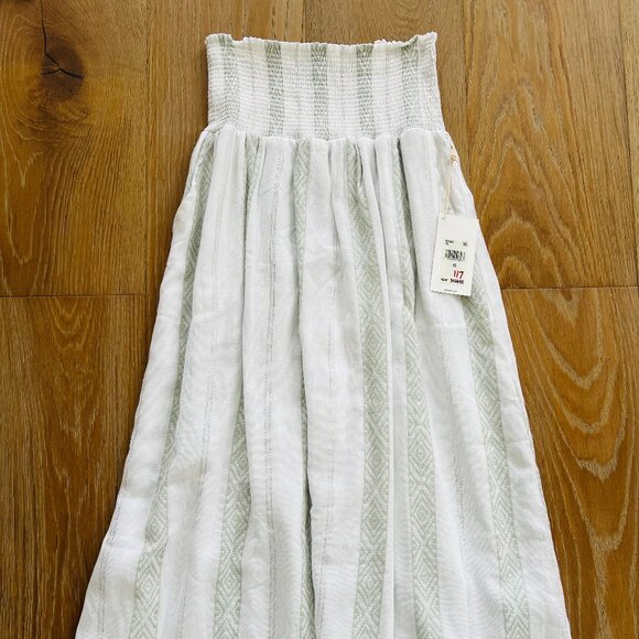 Splendid Women's Skirt - Picture 15 of 15